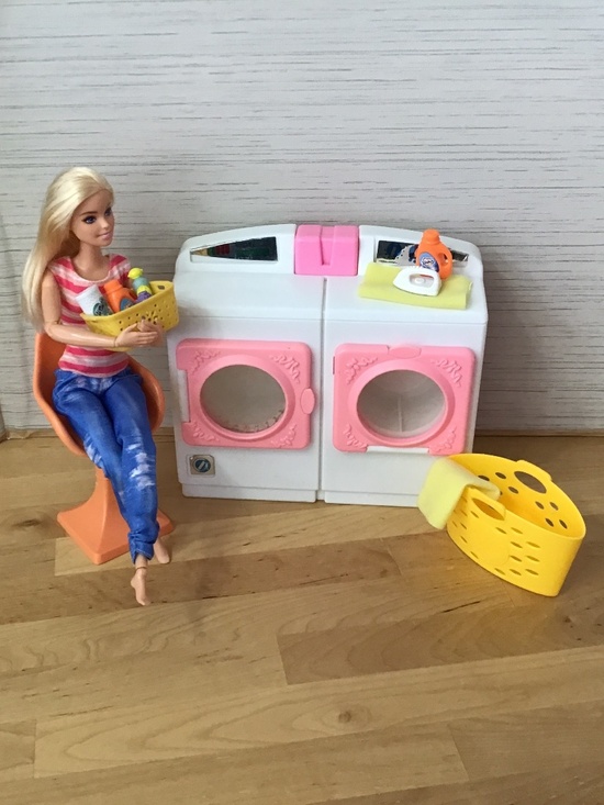 Barbie Other - Barbie Doll Laundry Machine and Accessories